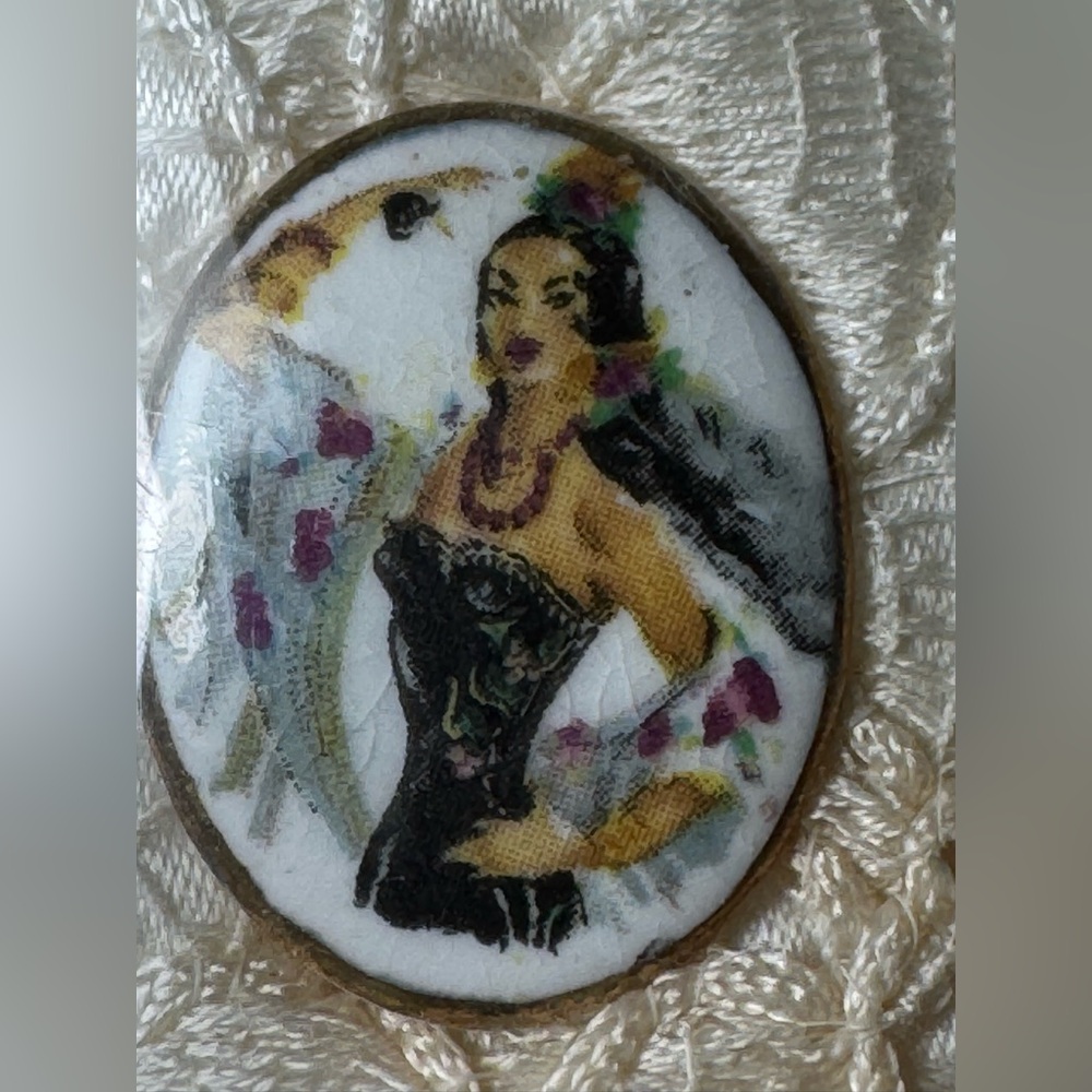 Vintage Hair Brush with Decorative Design
